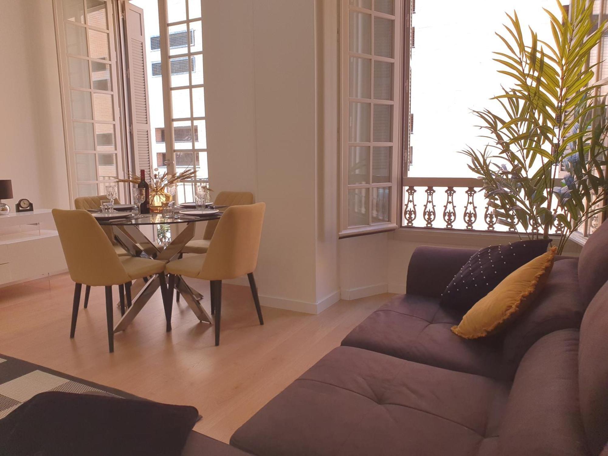Beautiful Historic Center Apt! Málaga Exteriör bild