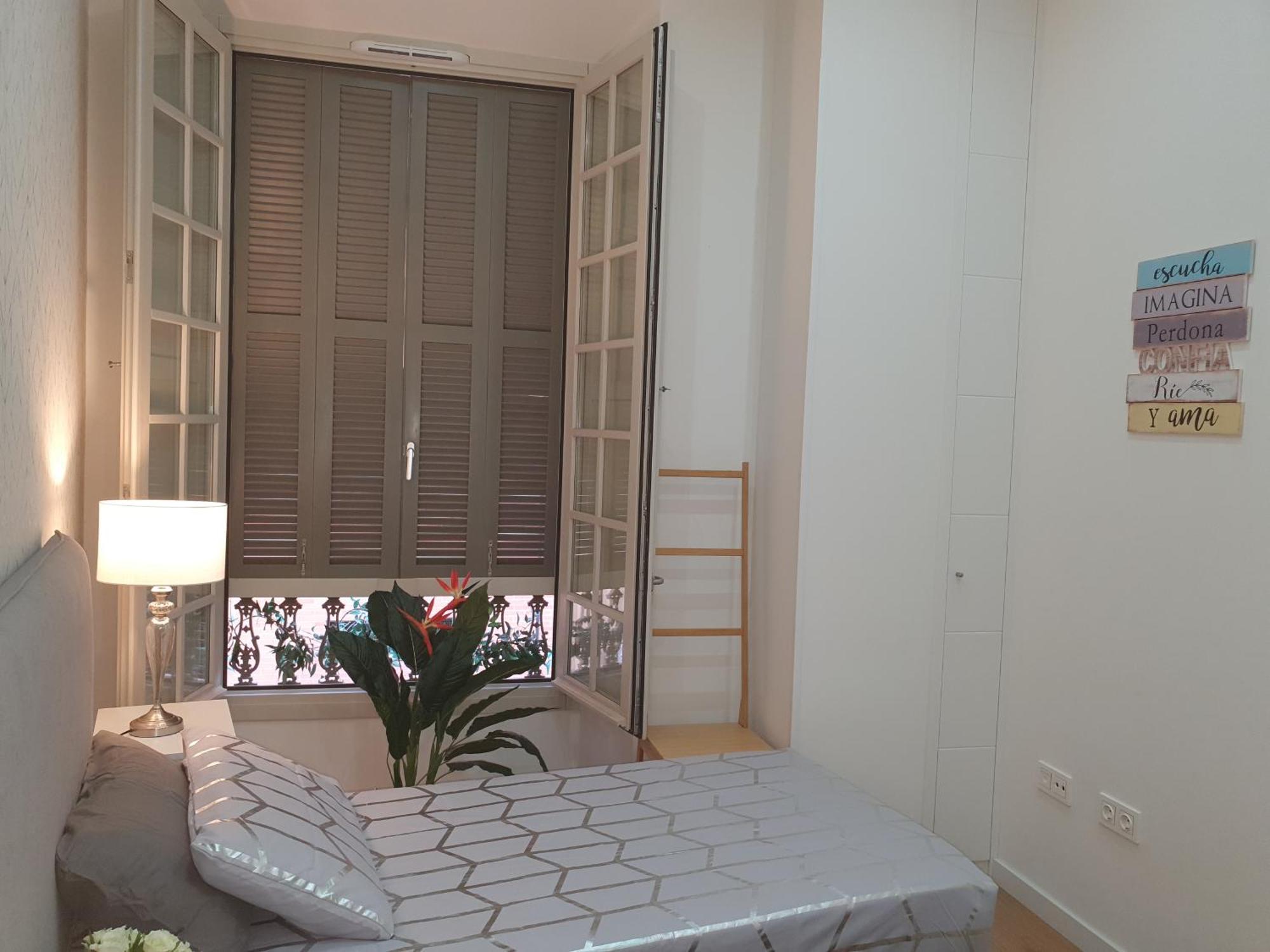 Beautiful Historic Center Apt! Málaga Exteriör bild
